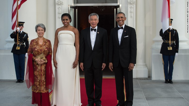 161017153627-obama-singapore-state-dinner-exlarge-169