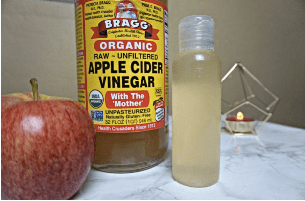 Apple Cider Vinegar as a facial toner? Who knew? I did and more bloggers/writers are finding this&nbsp;out.